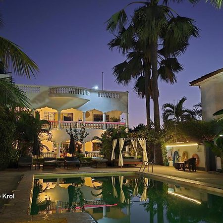 Dulaa Deema Residence Brufut Heights Tranquil Exterior photo