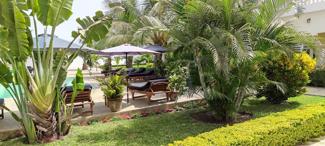 Dulaa Deema Residence Brufut Heights Tranquil Exterior photo
