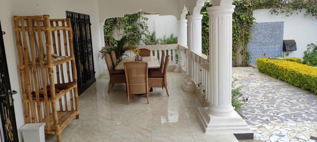 Dulaa Deema Residence Brufut Heights Tranquil Exterior photo