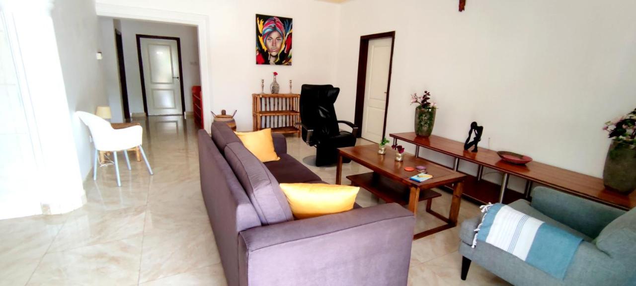 Dulaa Deema Residence Brufut Heights Tranquil Exterior photo