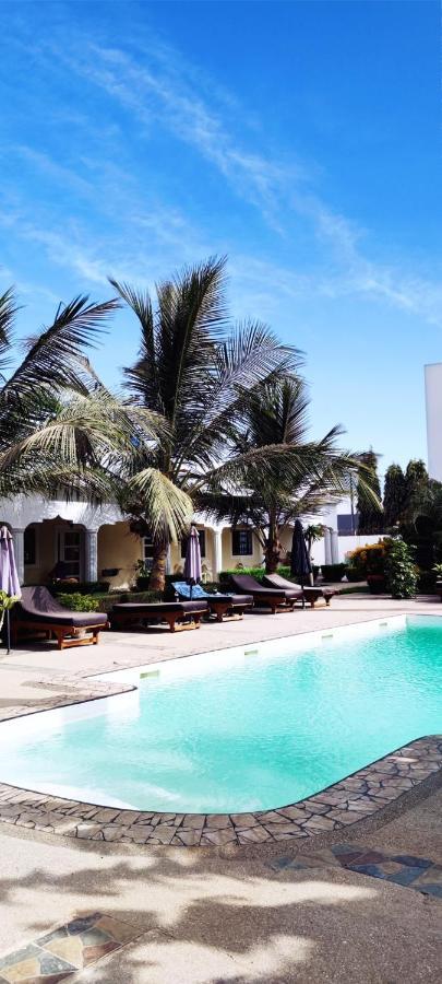 Dulaa Deema Residence Brufut Heights Tranquil Exterior photo