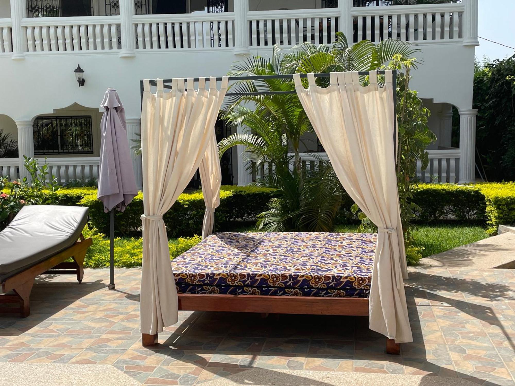 Dulaa Deema Residence Brufut Heights Tranquil Exterior photo